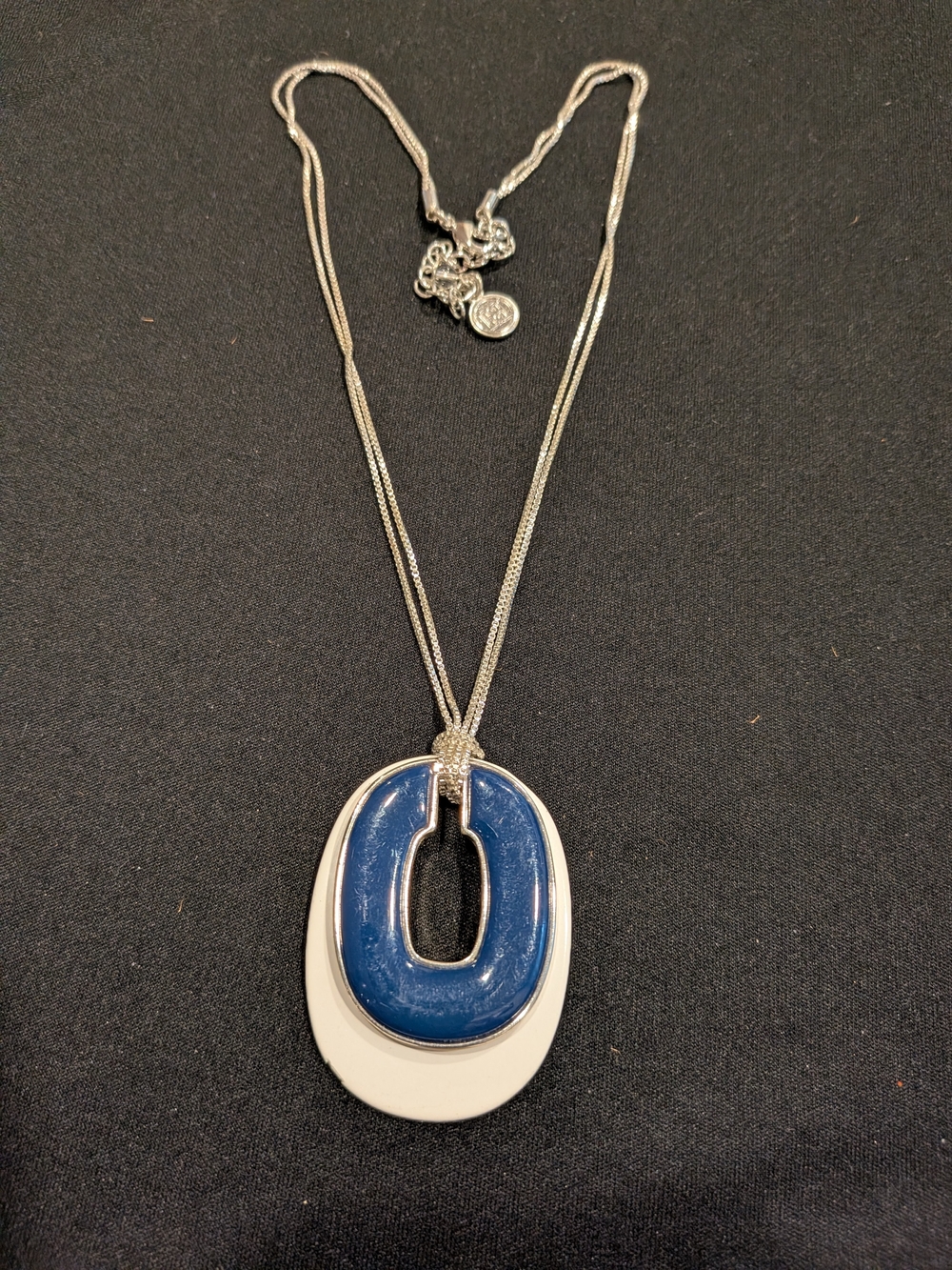 Dana Buchman Silver Tone Chain Necklace with Blue and White Pendant 10"